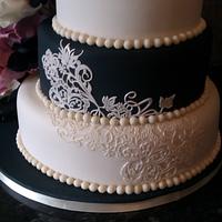 roses wedding cake 