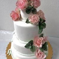 Wedding cake with roses.