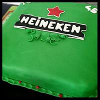 Heineken logo cake