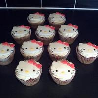 kitty cupcakes