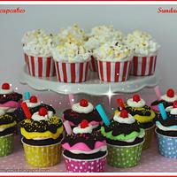Sundae cupcakes and pop corn cupcakes!!