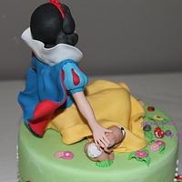 Snow White Cake 