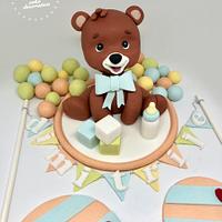 Baby bear, fondant decoration