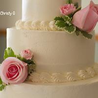 Soft romantic wedding cake.