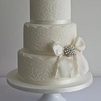Lace Wedding Cake with Vintage Style Brooch