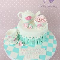 Pretty Tea Set cake 