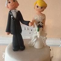 Black and white modern wedding cake
