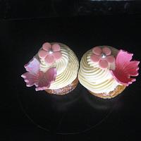 carrot cupcakes with vanilla SBC & marzipan toppers..