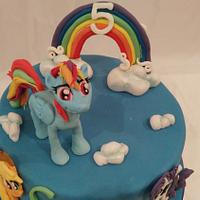 Mini pony cake