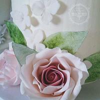 Roses birthday cake