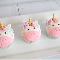 Unicorn Cake & Cupcakes
