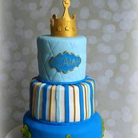 Royal baby shower cake.