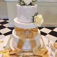 Floral wedding cake 