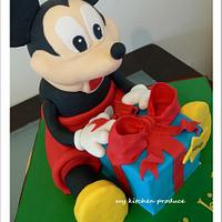 3D Mickey Mouse Cake
