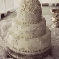 Vintage Lace & Roses Wedding Cake