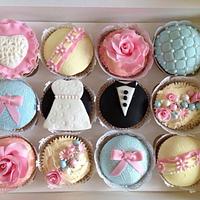 Vintage cupcakes for a wedding