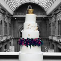 Love Luxury Wedding Cake