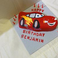 Lightening mcqueen cake