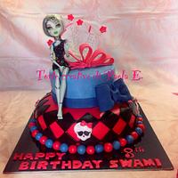Cake and cake pops "Monster High"