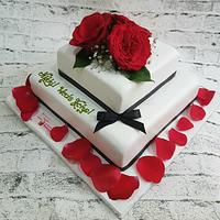 Red rose wedding cake 
