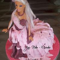 Flawing gown doll cake