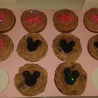 2 Tier Minnie Mouse cake & 10 Cupcakes