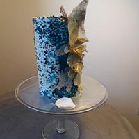 Birthday cake with isomalt decoratings and pearls