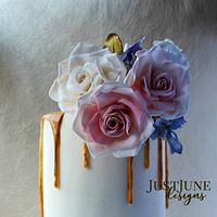 Gold Drip Rose and Hydrangea Cake