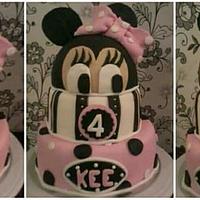 Minnie mouse cake 