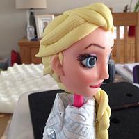 Elsa sugar paste head
