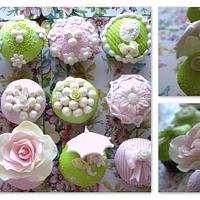 vintage cupcakes