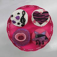 Violetta birthday cupcakes