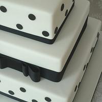 Black & White Wedding cake