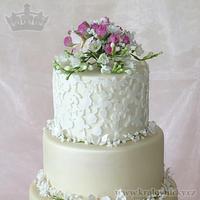 Wedding Cake with Gypsophila
