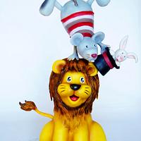 Lion and Balancing Mouse