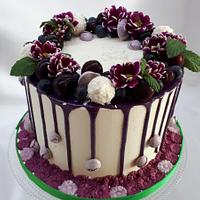  Purple drip cake