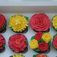 flowery cupcakes