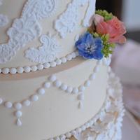 Elegant Fondant Lace and Buttercream Wedding Cake