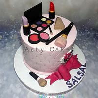 Make_up cake by Arty cakes 
