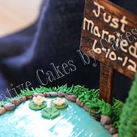 Outdoorsy Wedding Cake