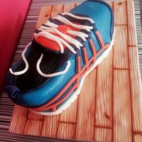 sport shoe cake