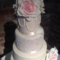 Lace and vintage rose cake