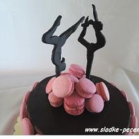 Gymnastics chocolate cake with macaroons