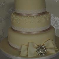 Cream Wedding cake 