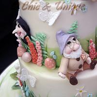 Snow White and the 7 Dwarfs Wedding Cake