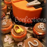 tool cake with matching cupcakes
