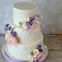 Flowers & Lace Wedding Cake
