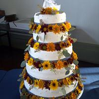 Fall flowers wedding cake
