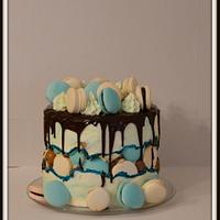 Faultine drip cake for him