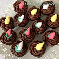 Easter Tulip Cupcakes